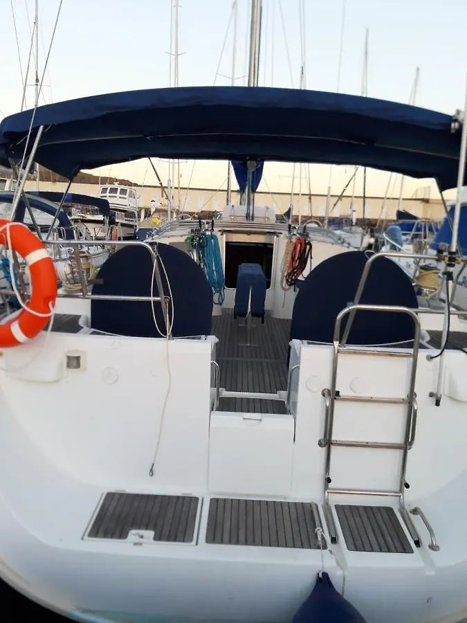 Botel Erima Hotel Puerto Calero